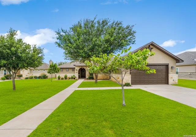 3rd image of 121 Fairway Dr, Floresville, TX 78114 | MLS# 1994874
