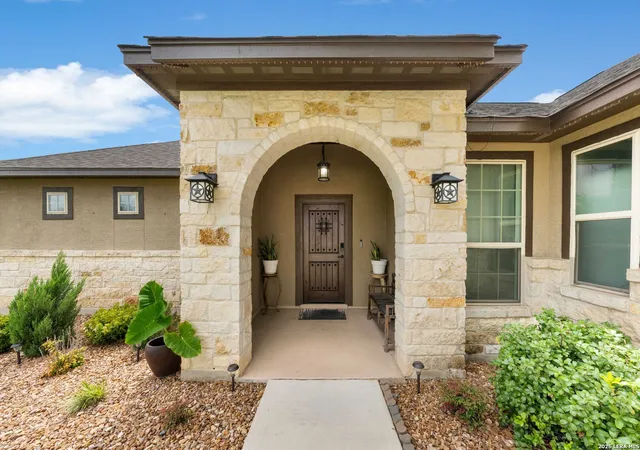 1st image of 121 Fairway Dr, Floresville, TX 78114 | MLS# 1994874