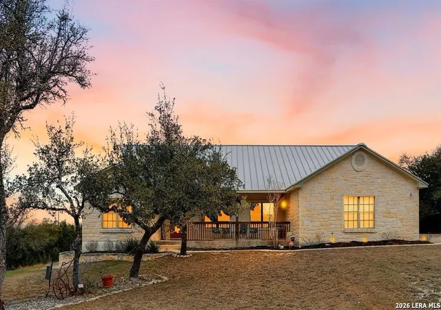 2nd image of 1370 Sunset Vw, Fischer, TX 78623 | MLS# 1994887