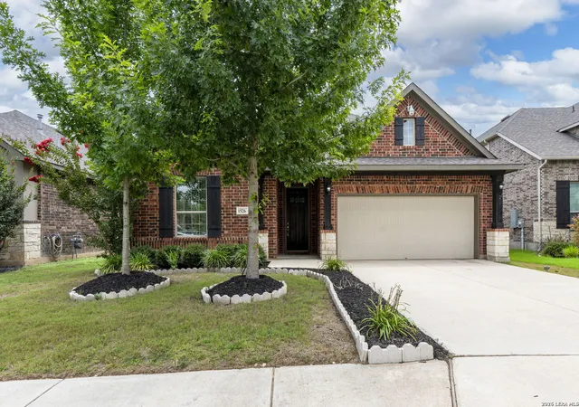 Photo 2 of Single family home for sale at 1526 Balcones Fault, New Braunfels, TX 78132 | MLS# 1994890 | Listing updated on 2026-09-10