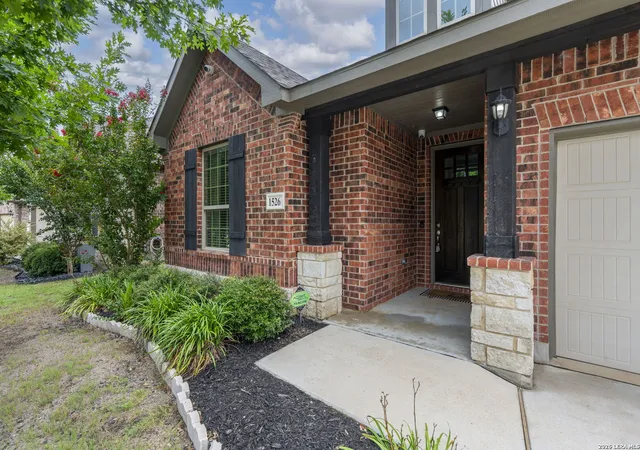 Photo 4 of Single family home for sale at 1526 Balcones Fault, New Braunfels, TX 78132 | MLS# 1994890 | Listing updated on 2026-09-10