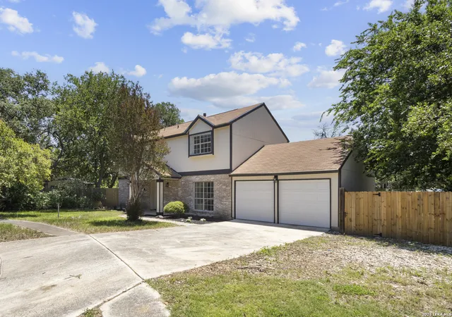 Photo 3 of Sale Pending at 16307 Boulder Pass, San Antonio, TX 78247 | MLS# 1994892 | Listing updated on 2026-09-08