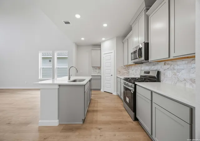 Photo 3 of Single family home for sale at 131 Ashley Loop, San Antonio, TX 78253 | MLS# 1994897 | Listing updated on 2026-09-09