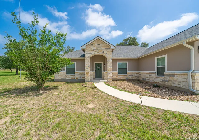Homes for sale in Natalia, TX | 521 County Road 6868 E, Natalia, TX 78059 | MLS# 1994990