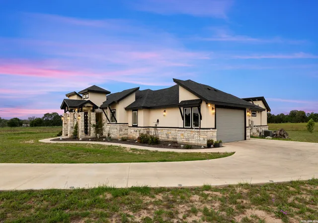 Homes for sale in Floresville, TX | 137 Ranchers Way, Floresville, TX 78114 | MLS# 1994991