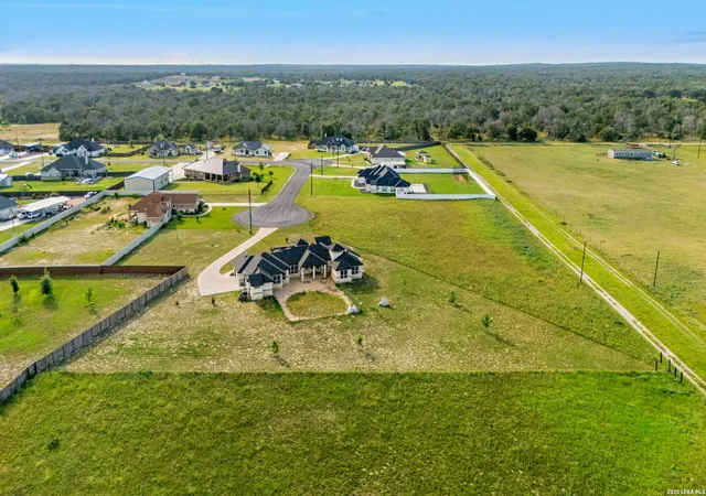 Homes for sale in Floresville, TX | 137 Ranchers Way, Floresville, TX 78114 | MLS# 1994991