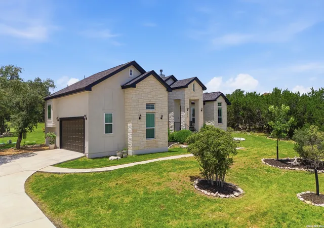 Photo 2 of Single family home for sale at 212 High Point Cir, Spring Branch, TX 78070 | MLS# 1995005 | Listing updated on 2026-09-14