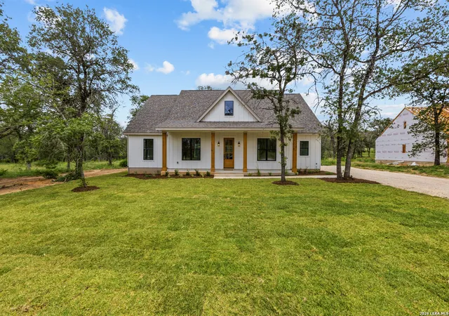 Homes for sale in La Vernia, TX | 105 Tempranillo Ter, La Vernia, TX 78121 | MLS# 1995013
