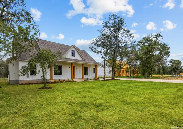 Homes for sale in La Vernia, TX | 105 Tempranillo Ter, La Vernia, TX 78121 | MLS# 1995013