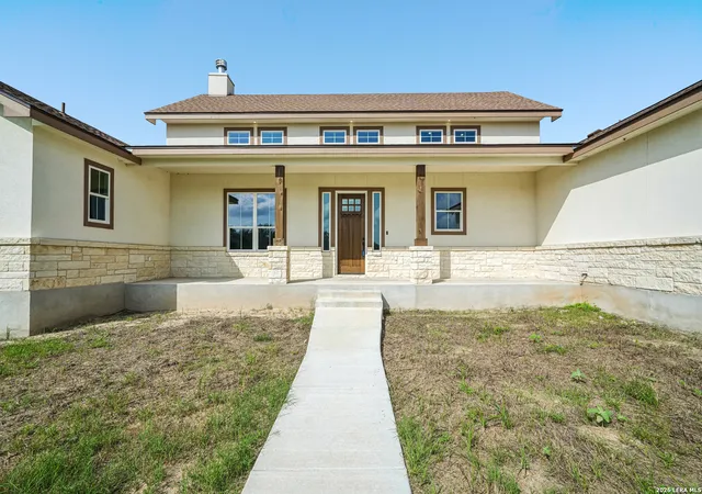 Photo 4 of Sale Pending at 109 Medora Branch, Floresville, TX 78114 | MLS# 1995021 | Listing updated on 2026-09-05
