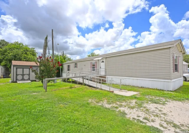 1st image of 1339 Wald Rd Lot 33, New Braunfels, TX 78132 | MLS# 1995030