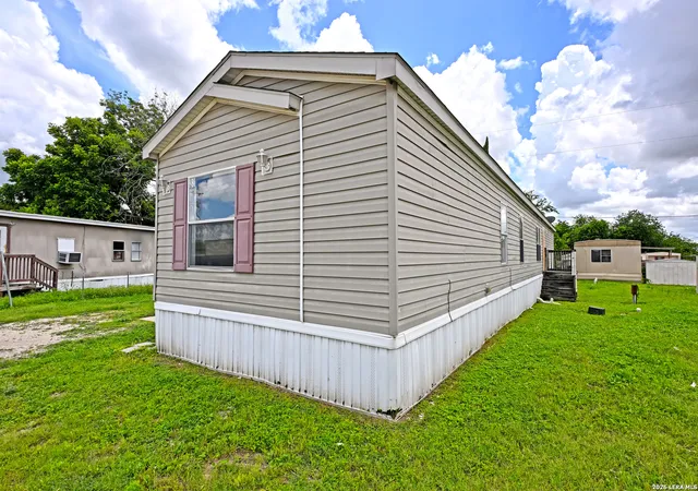 2nd image of 1339 Wald Rd Lot 33, New Braunfels, TX 78132 | MLS# 1995030