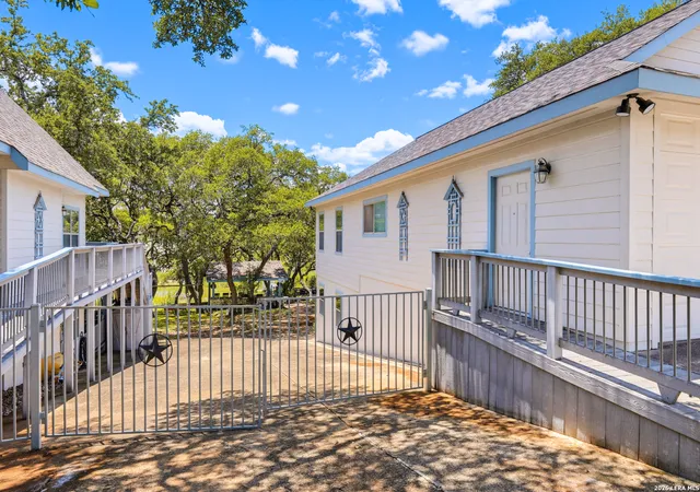 Homes for sale in Lakehills, TX | 928 Pebble Beach Rd, Lakehills, TX 78063 | MLS# 1995079