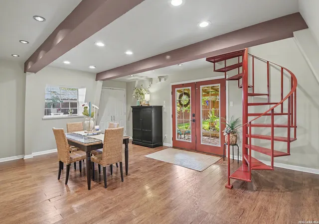 Photo 3 of Single family home for sale at 898 Buerger Ln, Seguin, TX 78155 | MLS# 1995089 | Listing updated on 2026-08-18