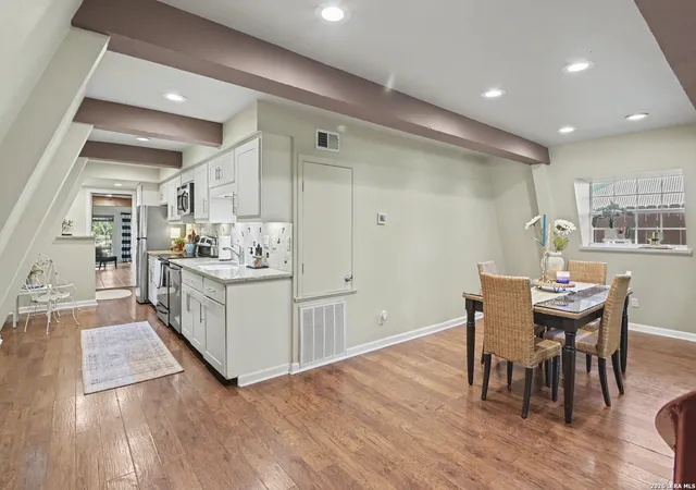 Photo 4 of Single family home for sale at 898 Buerger Ln, Seguin, TX 78155 | MLS# 1995089 | Listing updated on 2026-08-18
