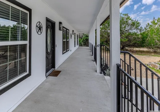 2nd image of 1620 Green Meadow Ln, Spring Branch, TX 78070 | MLS# 1995118