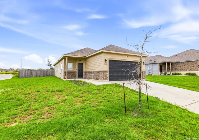 Photo 2 of Sale Pending at 3470 Mccrae Xing, San Antonio, TX 78264 | MLS# 1995119 | Listing updated on 2026-08-19