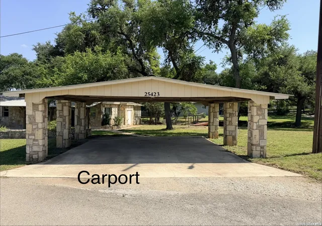 3rd image of 25423 Triangle Loop, San Antonio, TX 78255 | MLS# 1995124