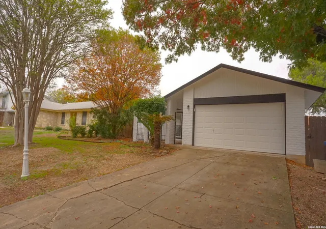 Photo 3 of Single family home for sale at 1306 S Ellison Dr, San Antonio, TX 78245 | MLS# 1995148 | Listing updated on 2026-09-05