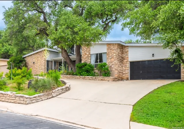 2nd image of 3223 Old Blue Ridge St, San Antonio, TX 78230 | MLS# 1995155