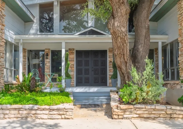 Photo 3 of Single family home for sale at 3223 Old Blue Ridge St, San Antonio, TX 78230 | MLS# 1995155 | Listing updated on 2026-08-07