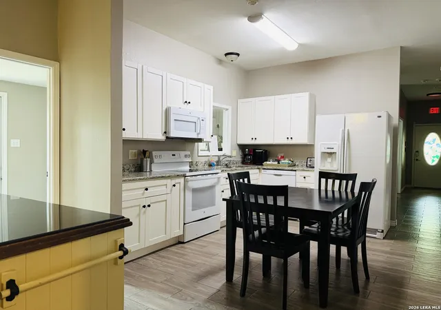 3rd image of 647 Cypressgreen Dr, San Antonio, TX 78245 | MLS# 1995157