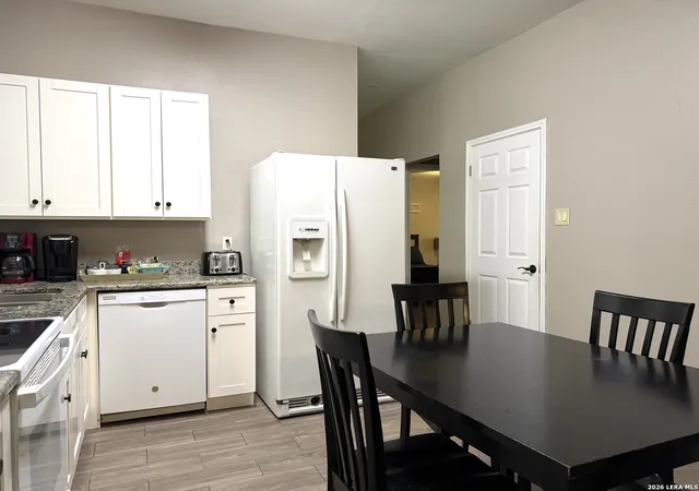 4th image of 647 Cypressgreen Dr, San Antonio, TX 78245 | MLS# 1995157