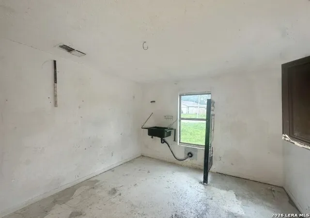 Photo 2 of Sale Pending at 11911 Alamo Blanco St, San Antonio, TX 78233 | MLS# 1995170 | Listing updated on 2026-08-12
