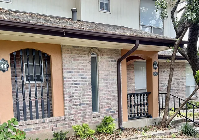 Photo 2 of Condo for sale at 8915 Datapoint Dr #44B, San Antonio, TX 78229 | MLS# 1995171 | Listing updated on 2026-09-17