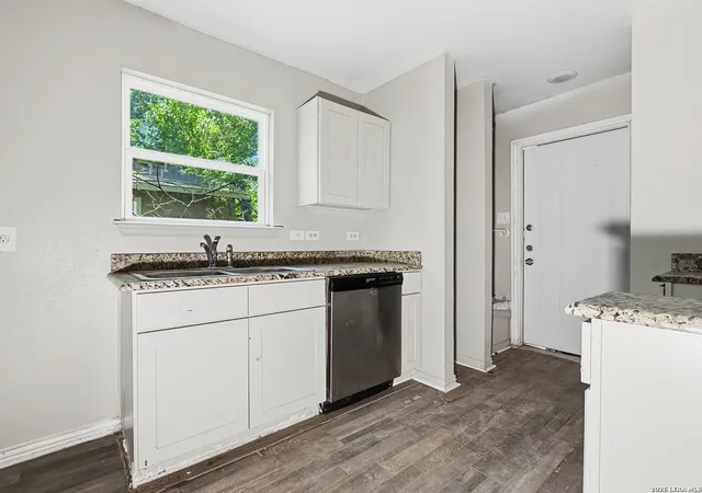 Photo 3 of Single family home for sale at 3270 Martin Luther King Dr, San Antonio, TX 78220 | MLS# 1995185 | Listing updated on 2026-09-11