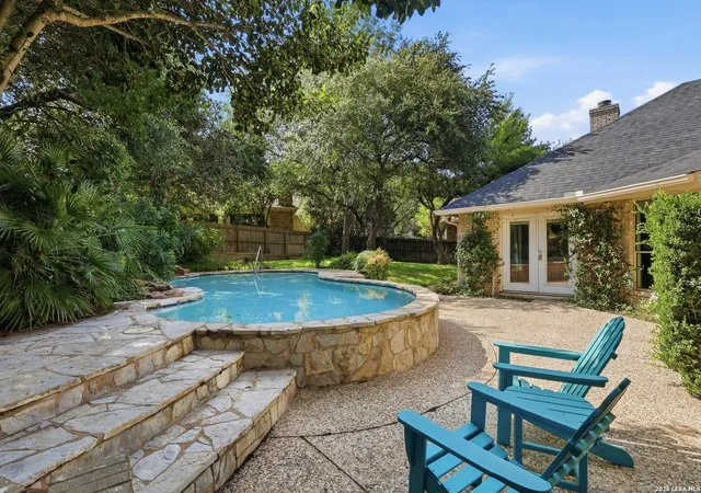 1st image of 24 Inwood Mnr, San Antonio, TX 78248 | MLS# 1995188