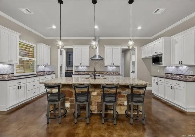 Photo 4 of Single family home for sale at 1424 Decanter Dr, New Braunfels, TX 78132 | MLS# 1995203 | Listing updated on 2026-09-19