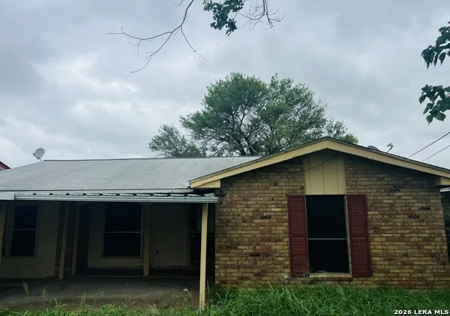 Photo 2 of Sale Pending at 8614 Wilma Jean Dr, San Antonio, TX 78224 | MLS# 1995299 | Listing updated on 2026-08-17