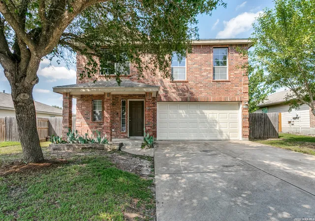 2nd image of 310 Ibis Falls Dr, New Braunfels, TX 78130 | MLS# 1995306