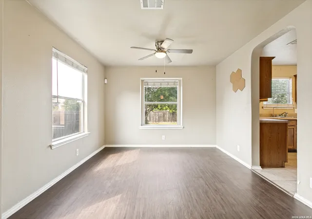 4th image of 310 Ibis Falls Dr, New Braunfels, TX 78130 | MLS# 1995306