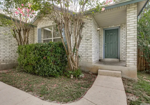 Homes for sale in San Antonio, TX | 9550 Bare Back Trail, San Antonio, TX 78250 | MLS# 1995367