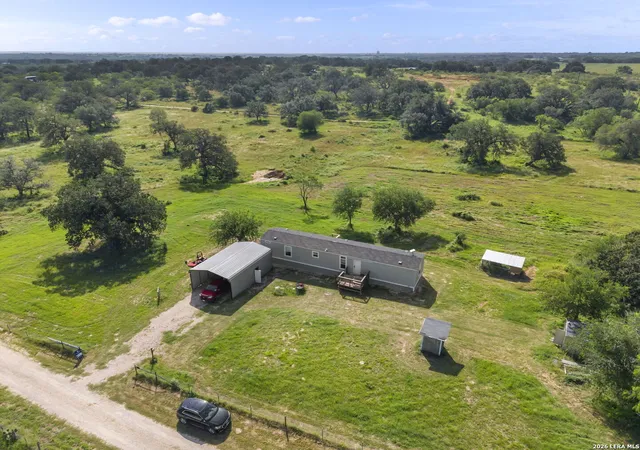 Homes for sale in Floresville, TX | 1029 Postert Ln, Floresville, TX 78114 | MLS# 1995374