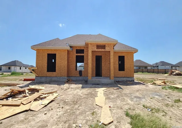 2nd image of 3132 Jacob Dr, Eagle Pass, TX 78852 | MLS# 1995397