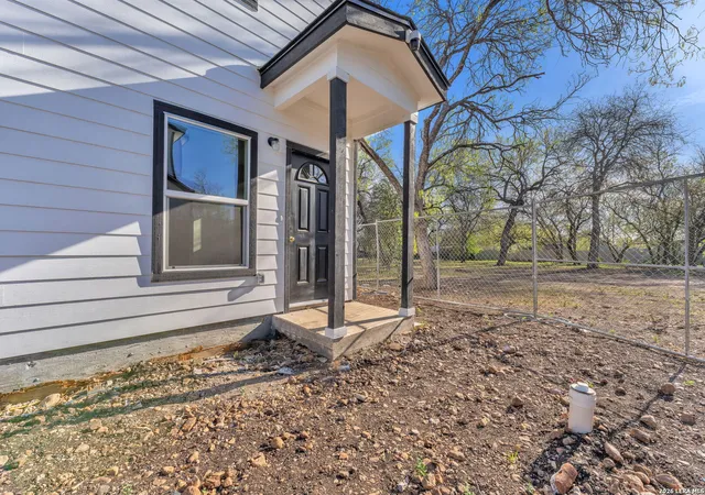 Photo 3 of Multi family home for sale at 3007 Mcarthur Ave, San Antonio, TX 78211 | MLS# 1995401 | Listing updated on 2026-08-06