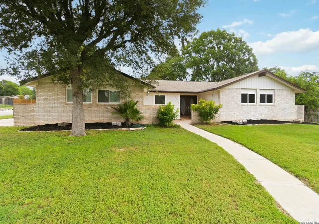 Homes for sale in Universal City, TX | 13638 Oak Breeze, Universal City, TX 78148 | MLS# 1995419