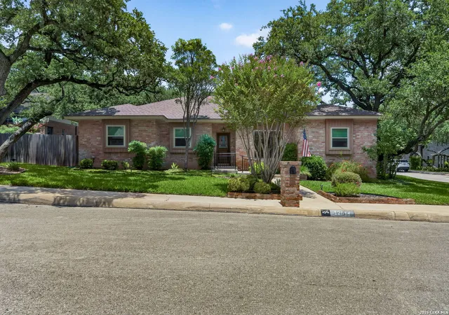 Photo 2 of Sale Pending at 12514 Chapel Bell St, San Antonio, TX 78230 | MLS# 1995435 | Listing updated on 2026-08-03