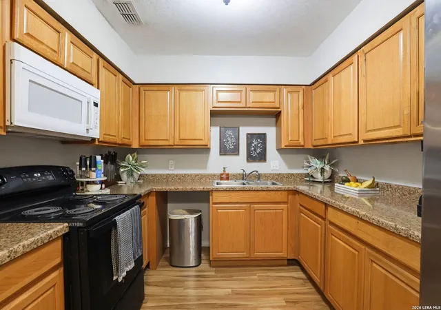 4th image of 1502 Eichen Rd, New Braunfels, TX 78130 | MLS# 1995444