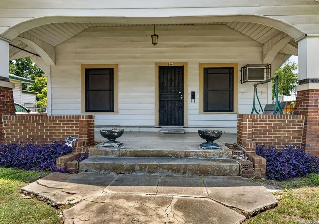 1st image of 306 Jennings, San Antonio, TX 78225 | MLS# 1995466