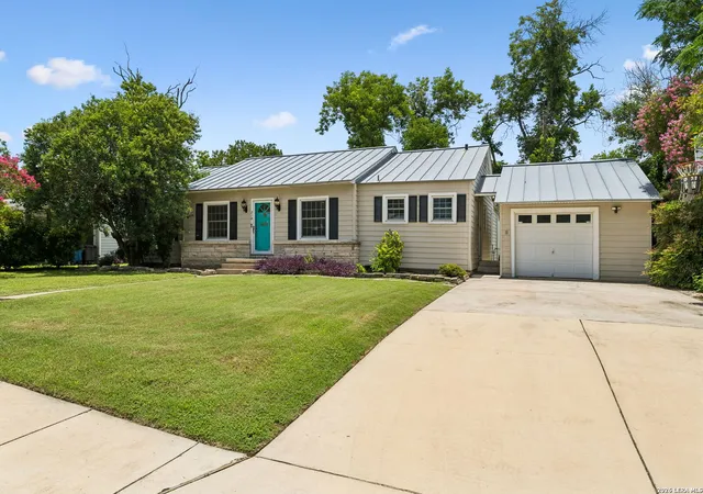 Homes for sale in San Antonio, TX | 218 Larkwood Dr, San Antonio, TX 78209 | MLS# 1995474
