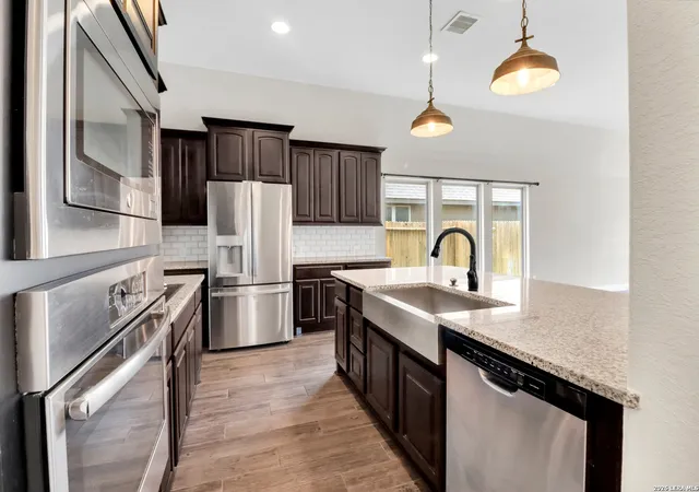Photo 3 of Single family home for sale at 2912 Countryside Path, Seguin, TX 78155 | MLS# 1995480 | Listing updated on 2026-09-25