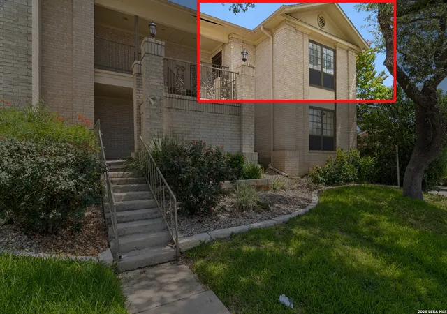 Homes for sale in San Antonio, TX | 165 W Rampart Dr, San Antonio, TX 78216