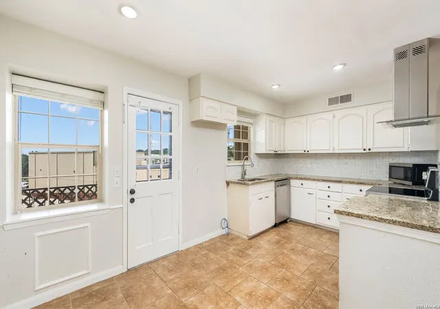 Photo 3 of Condo for sale at 7500 Callaghan #APT 232, San Antonio, TX 78229 | MLS# 1995554 | Listing updated on 2026-08-09