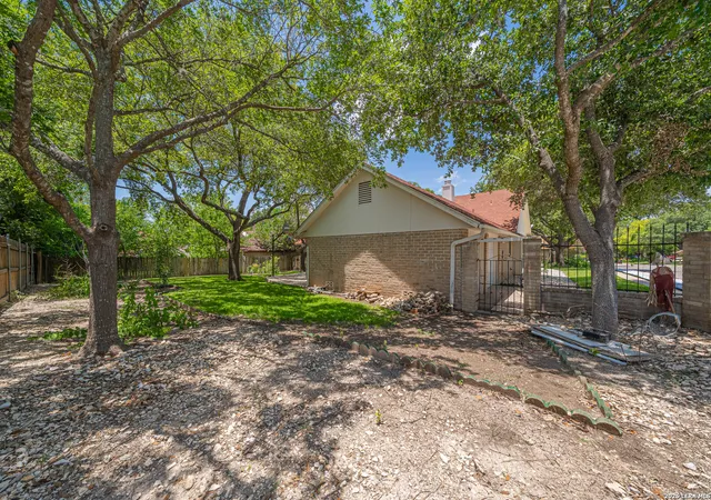 39th image of 7230 Trace Buckle, San Antonio, TX 78240 | MLS# 1995564