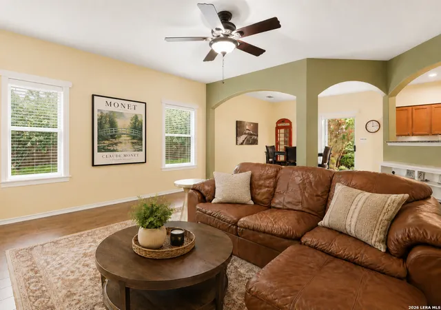 Photo 3 of Sale Pending at 3903 Paradiso Loop, San Antonio, TX 78260 | MLS# 1995591 | Listing updated on 2026-09-10