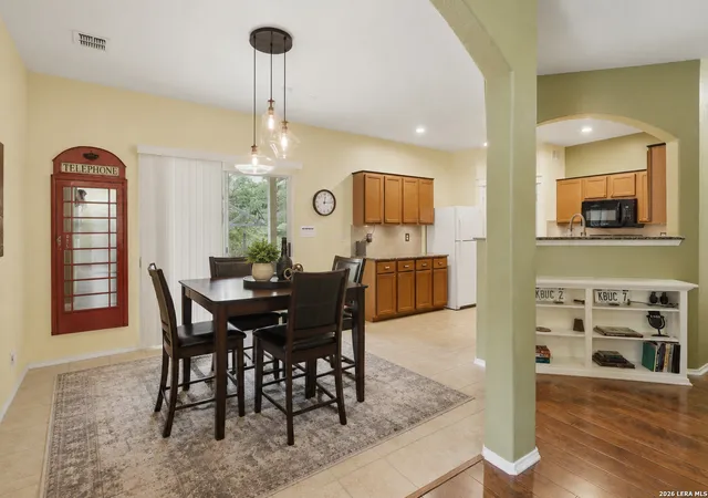 Photo 4 of Sale Pending at 3903 Paradiso Loop, San Antonio, TX 78260 | MLS# 1995591 | Listing updated on 2026-09-10